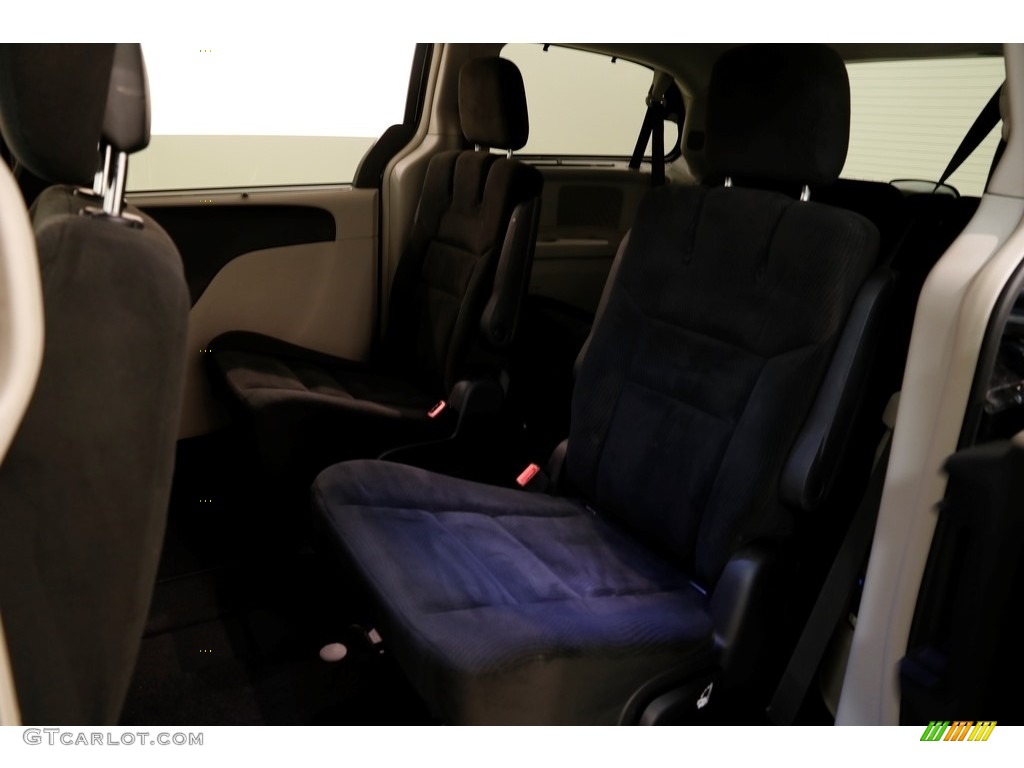 2016 Town & Country Touring - Brilliant Black Crystal Pearl / Black/Light Graystone photo #20