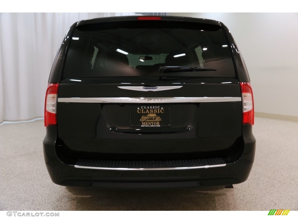 2016 Town & Country Touring - Brilliant Black Crystal Pearl / Black/Light Graystone photo #23