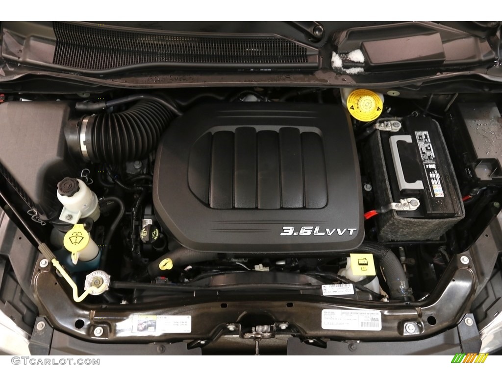 2016 Town & Country Touring - Brilliant Black Crystal Pearl / Black/Light Graystone photo #24