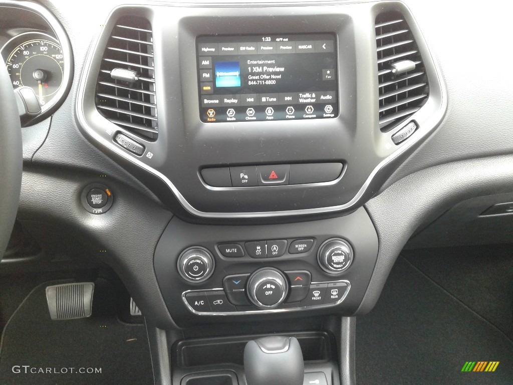 2019 Cherokee Latitude Plus - Bright White / Black photo #19