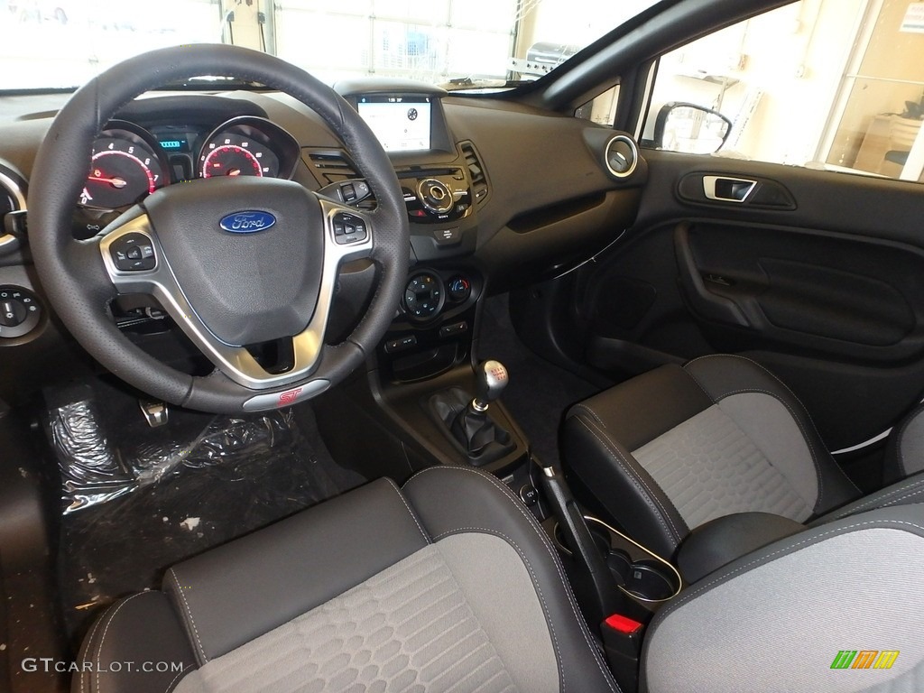 Smoke Storm/Charcoal Recaro Interior 2019 Ford Fiesta ST Hatchback Photo #132193100