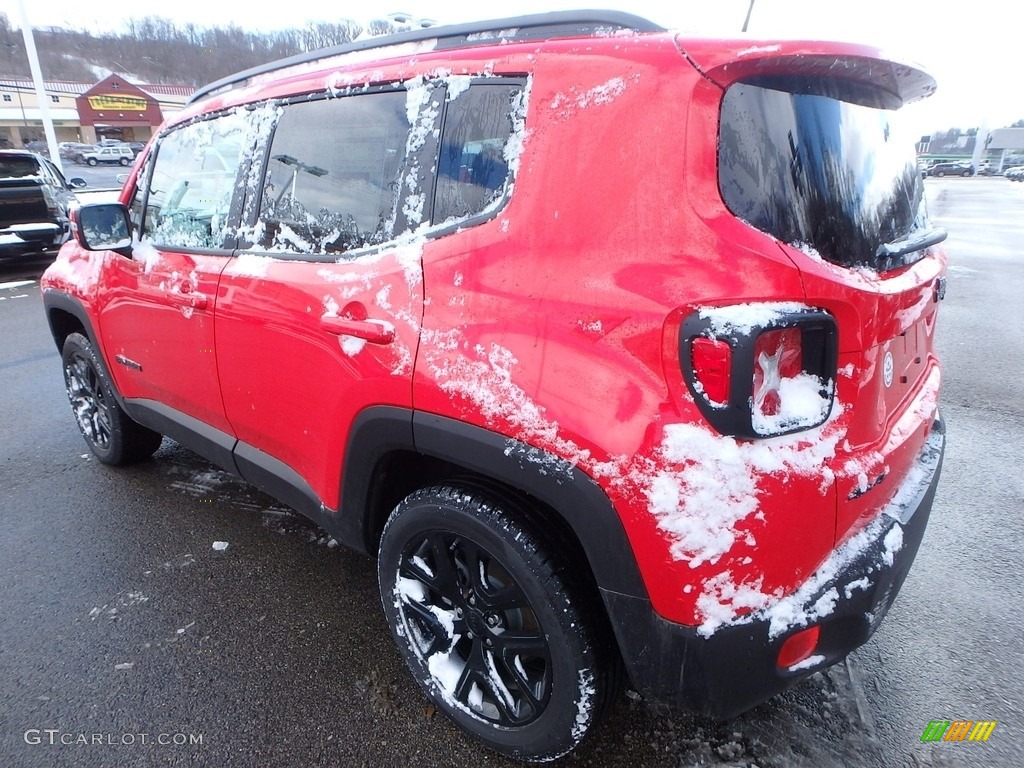 2018 Renegade Latitude 4x4 - Colorado Red / Black photo #3