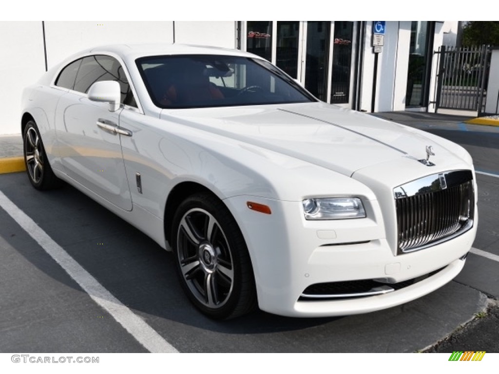 Arctic White Rolls-Royce Wraith
