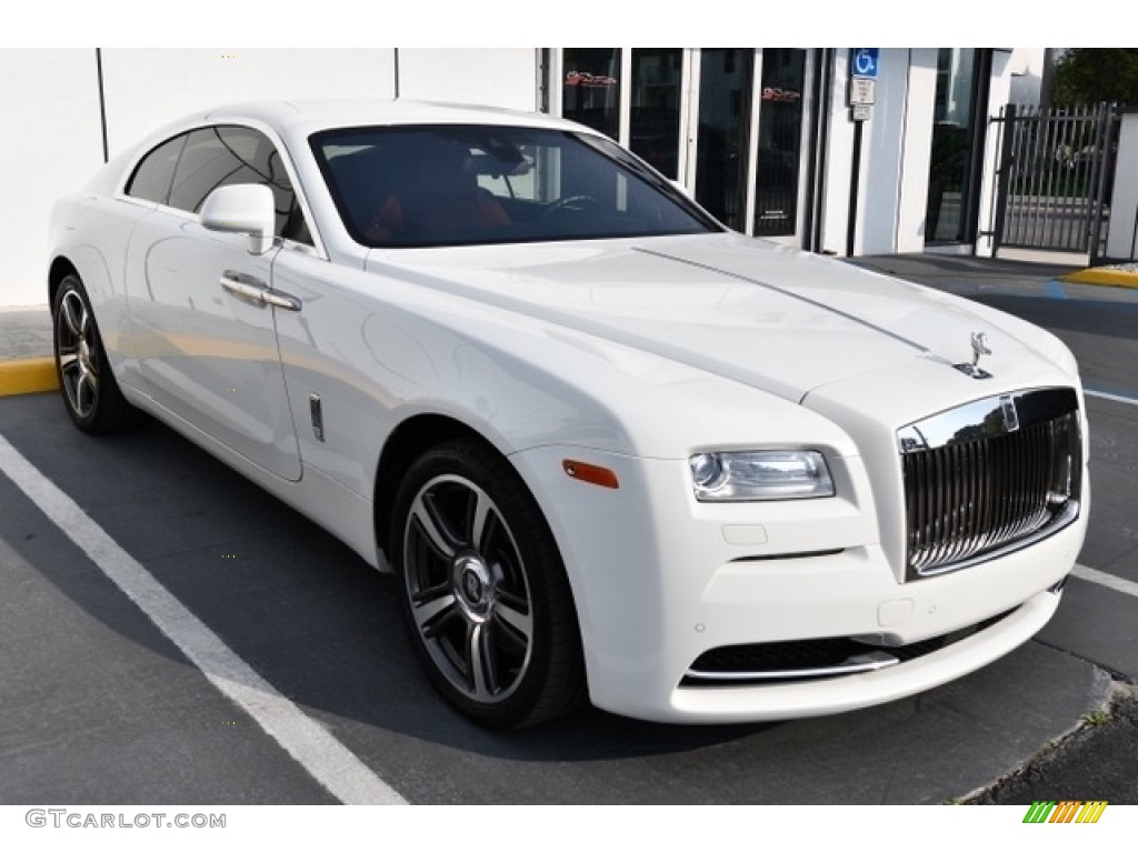 2015 Wraith  - Arctic White / Consort Red/Black photo #1