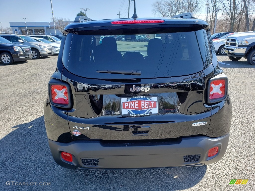 2019 Renegade Latitude 4x4 - Black / Black photo #5