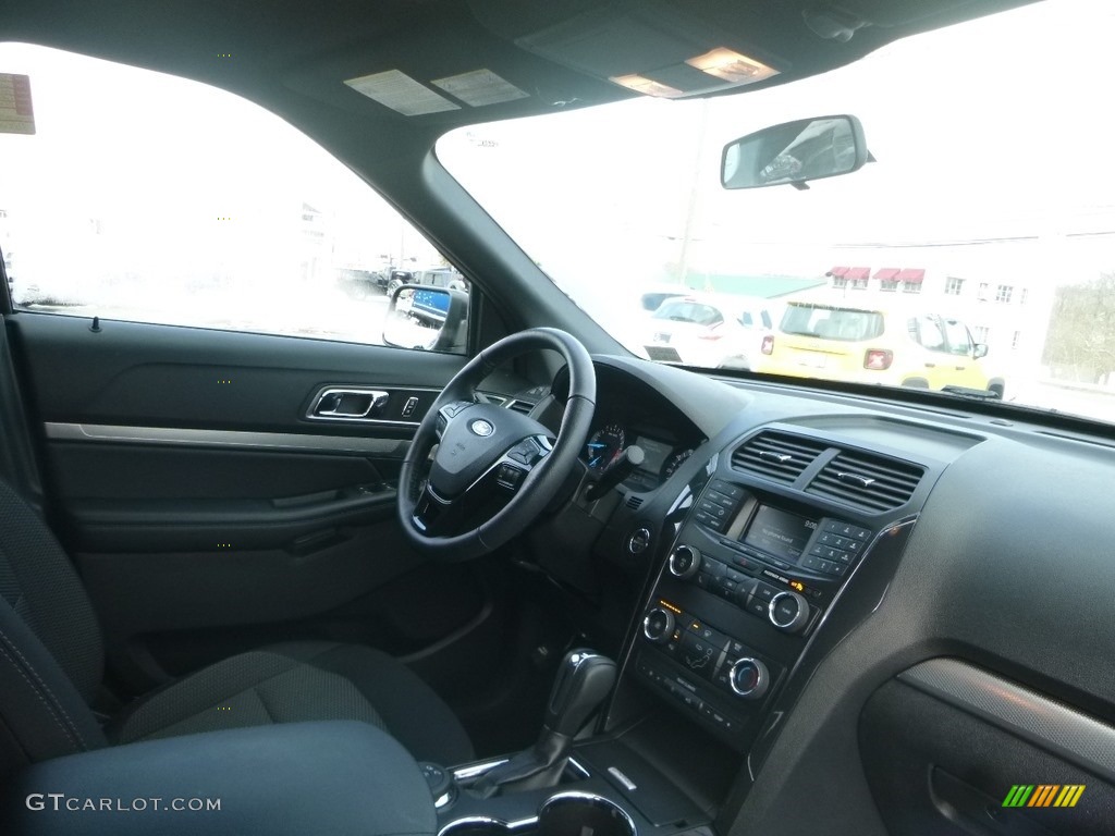 2018 Explorer XLT 4WD - Cinnamon Glaze / Ebony Black photo #11