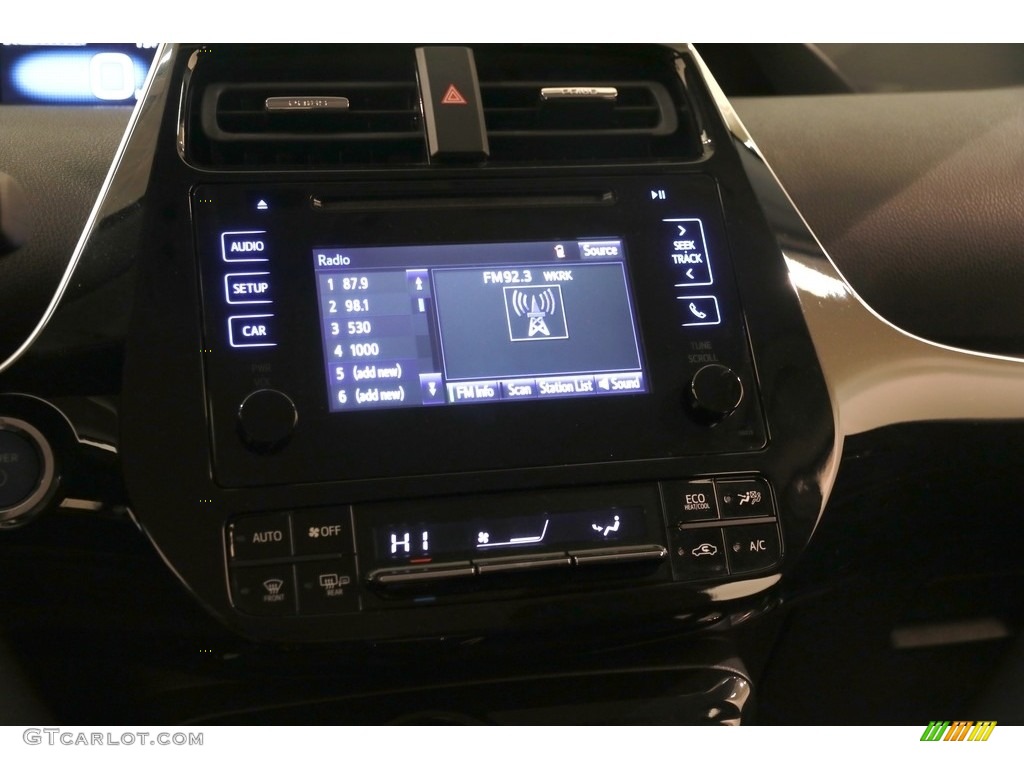 2016 Prius Two - Blue Crush Metallic / Black photo #7
