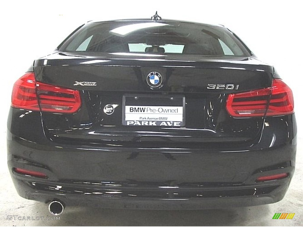 2018 3 Series 320i xDrive Sedan - Black Sapphire Metallic / Black photo #2