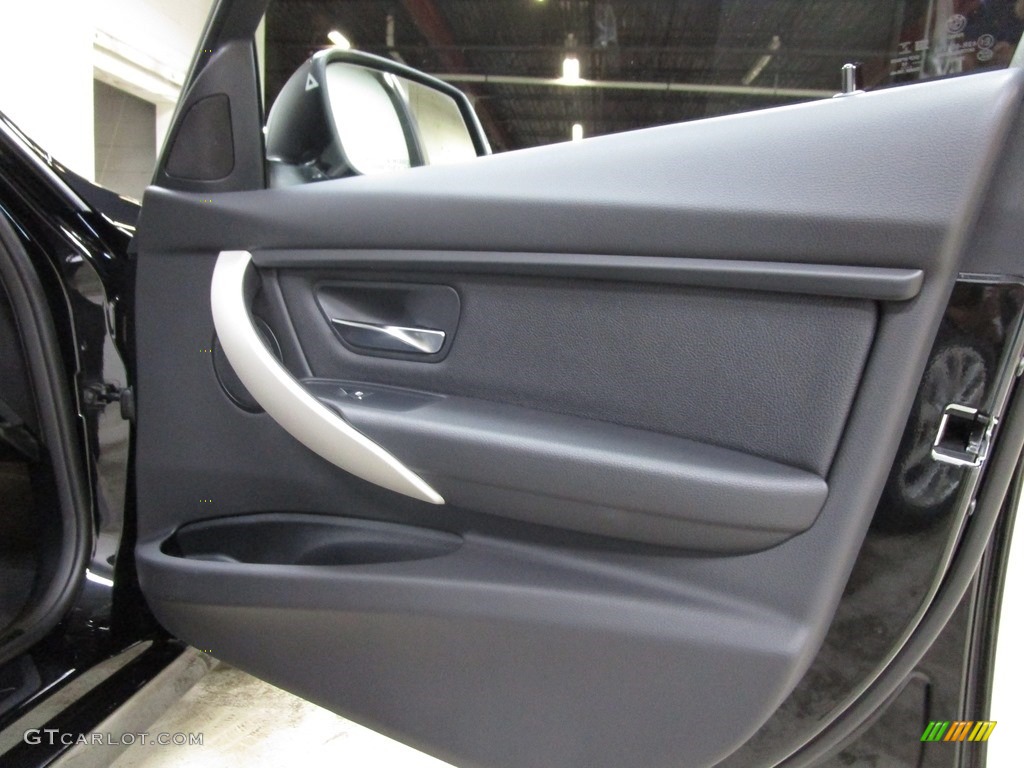 2018 3 Series 320i xDrive Sedan - Black Sapphire Metallic / Black photo #12