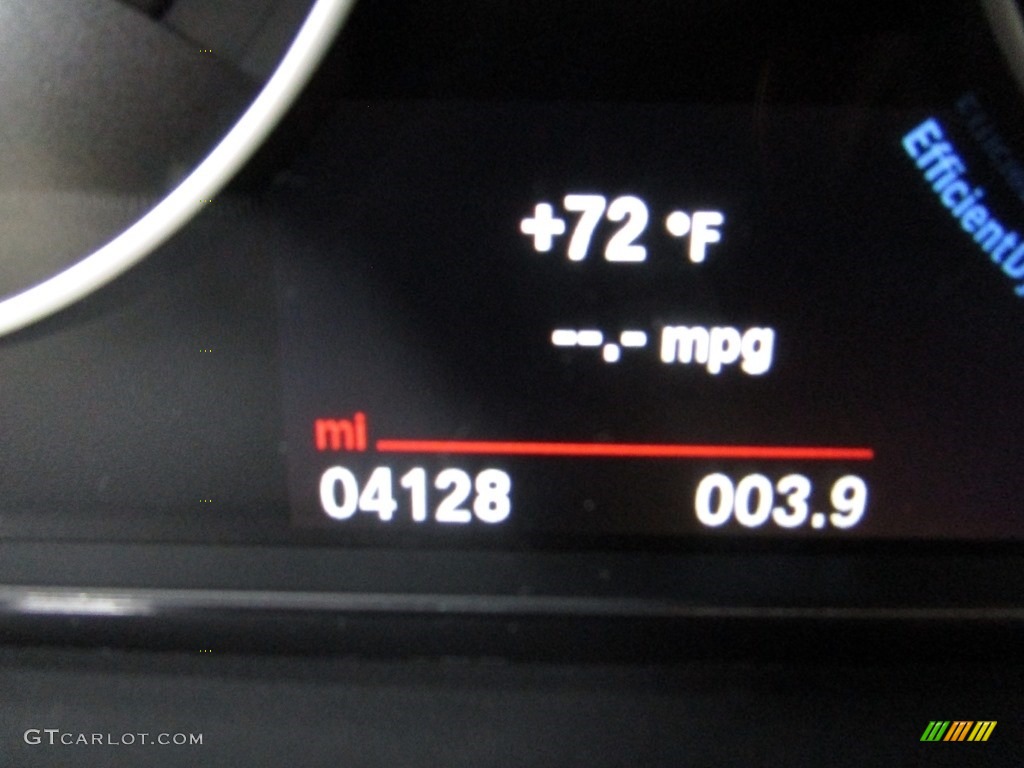 2018 3 Series 320i xDrive Sedan - Black Sapphire Metallic / Black photo #23