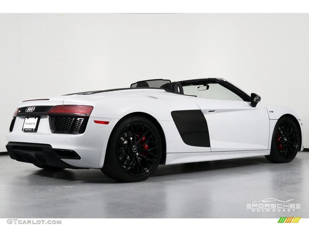 2017 R8 V10 - Ibis White / Black/Express Red Stitching photo #9