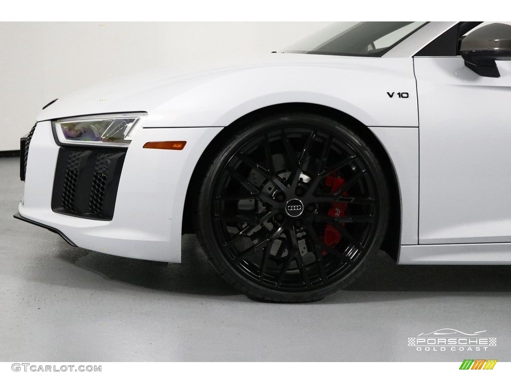 2017 R8 V10 - Ibis White / Black/Express Red Stitching photo #11