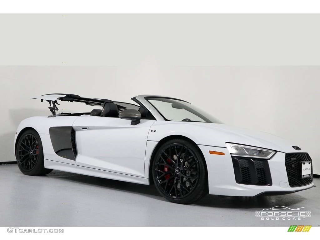 2017 R8 V10 - Ibis White / Black/Express Red Stitching photo #27