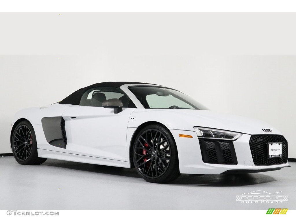2017 R8 V10 - Ibis White / Black/Express Red Stitching photo #28