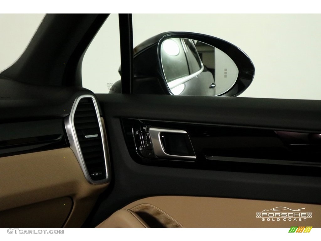2019 Cayenne S - Moonlight Blue Metallic / Black/Mojave Beige photo #17