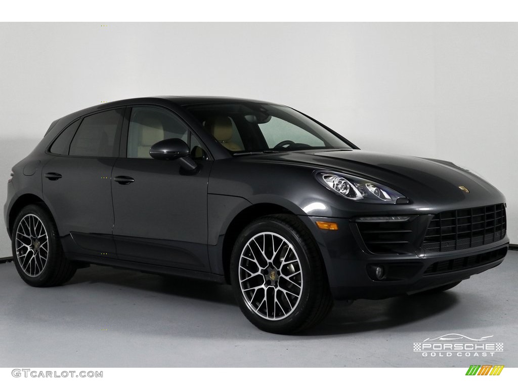 2018 Macan Sport Edition - Volcano Grey Metallic / Black/Luxor Beige photo #1