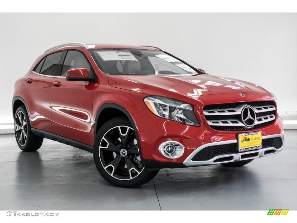 2019 GLA 250 - Jupiter Red / Sahara Beige photo #12