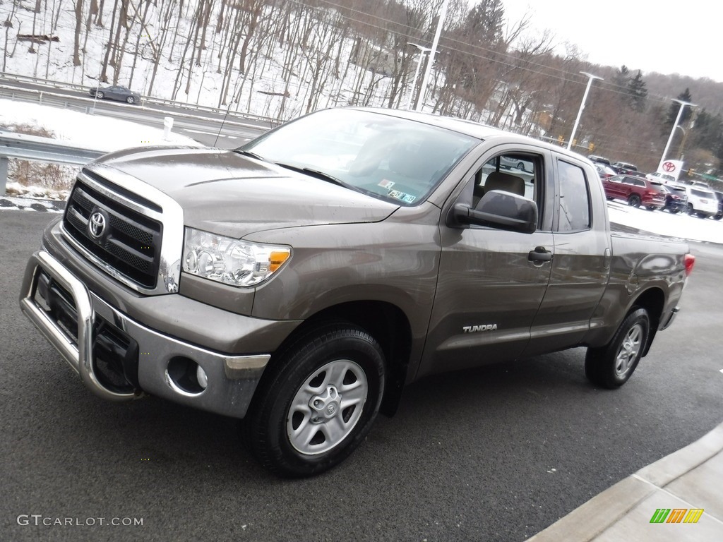 2013 Tundra Double Cab 4x4 - Pyrite Mica / Graphite photo #6