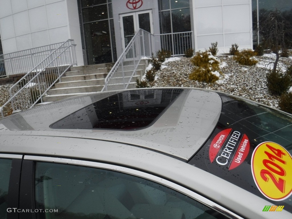 2014 Camry Hybrid XLE - Creme Brulee Metallic / Ivory photo #3