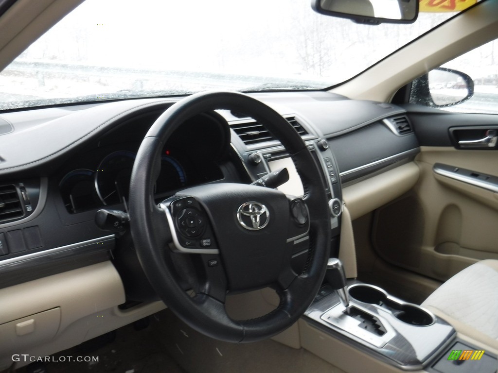 2014 Camry Hybrid XLE - Creme Brulee Metallic / Ivory photo #11