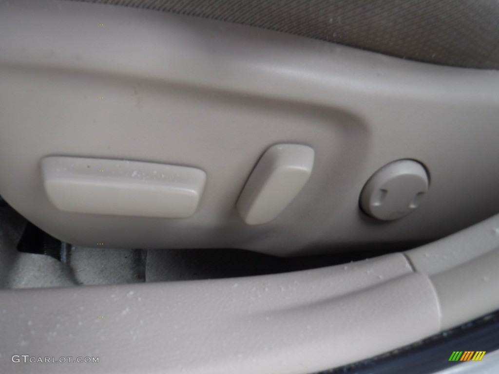 2014 Camry Hybrid XLE - Creme Brulee Metallic / Ivory photo #14