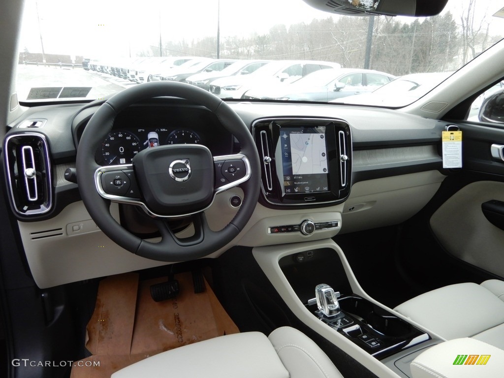 2019 Volvo XC40 T5 Inscription AWD Interior Color Photos