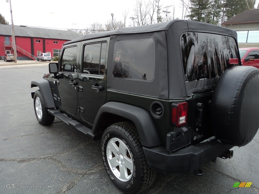 2010 Wrangler Unlimited Sport 4x4 - Natural Green Pearl / Dark Slate Gray/Medium Slate Gray photo #7
