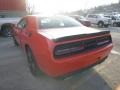 Go Mango - Challenger SXT AWD Photo No. 4