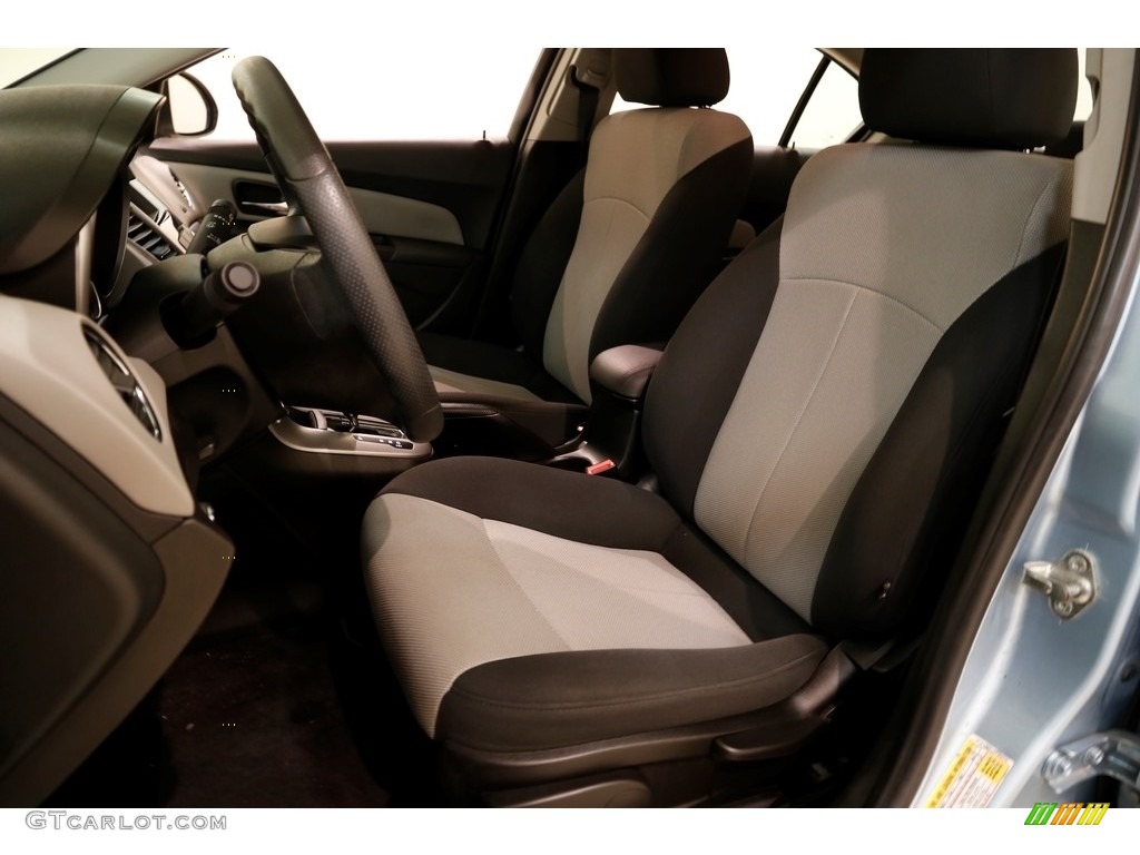 2011 Cruze LS - Ice Blue Metallic / Jet Black/Medium Titanium photo #5