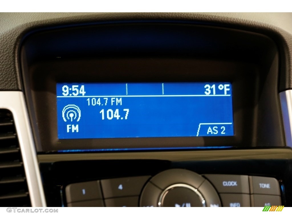 2011 Cruze LS - Ice Blue Metallic / Jet Black/Medium Titanium photo #10