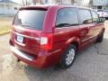 Deep Cherry Red Crystal Pearl - Town & Country Touring Photo No. 17