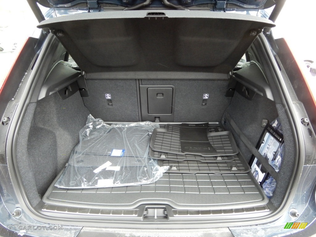 2019 XC40 T5 Inscription AWD - Denim Blue Metallic / Blond photo #3