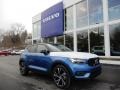 Bursting Blue Metallic 2019 Volvo XC40 T5 R-Design AWD