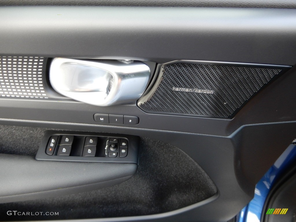 2019 XC40 T5 R-Design AWD - Bursting Blue Metallic / Charcoal photo #10