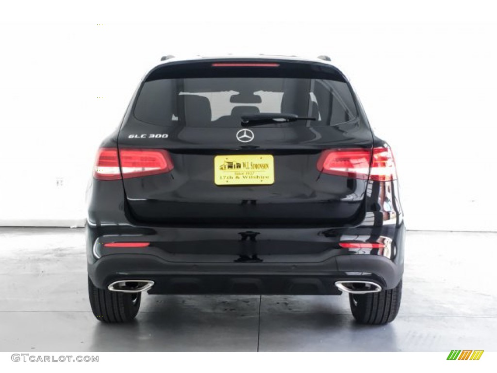 2019 GLC 300 - Black / Black photo #3