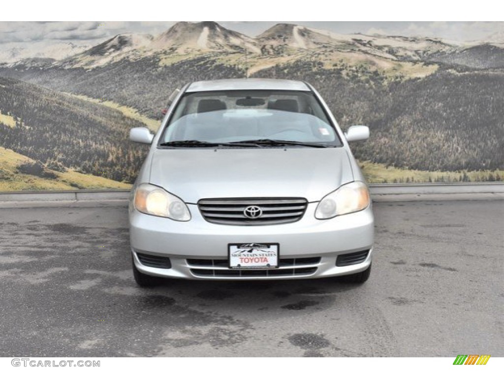 2004 Corolla LE - Lunar Mist Silver Metallic / Light Gray photo #4