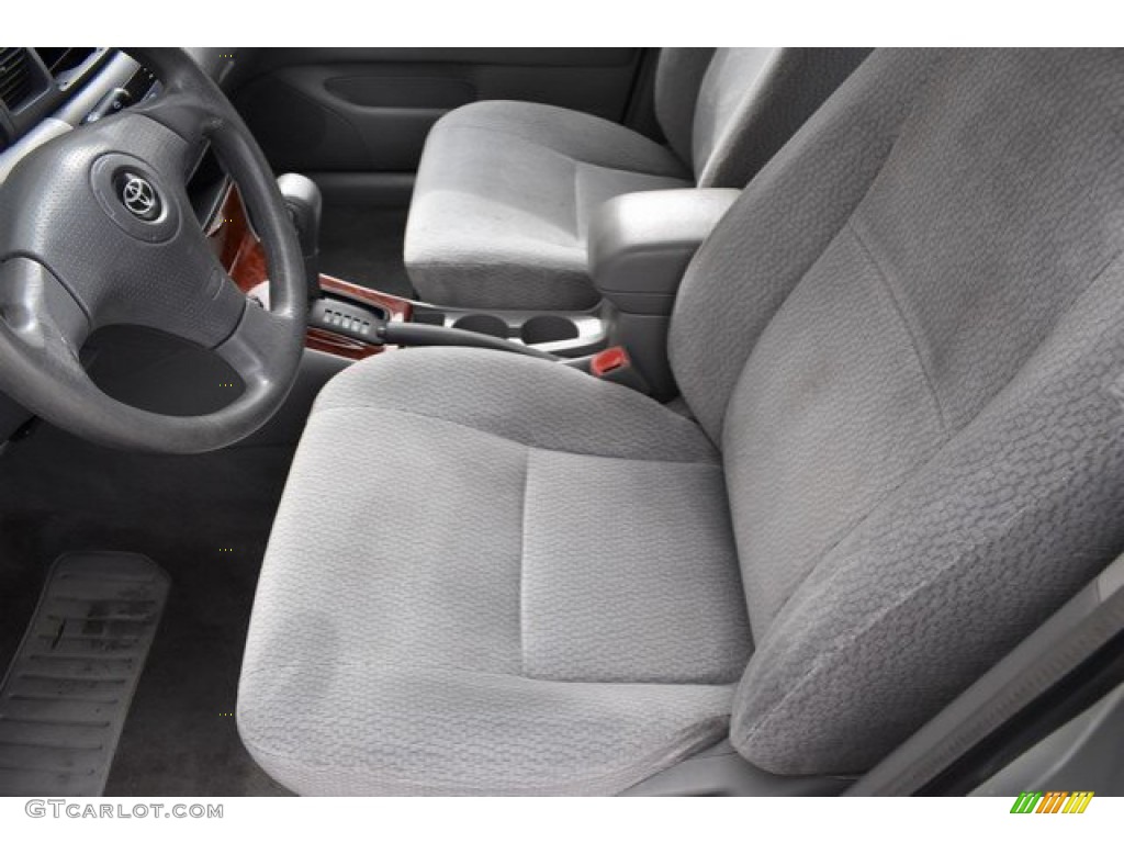 2004 Corolla LE - Lunar Mist Silver Metallic / Light Gray photo #11