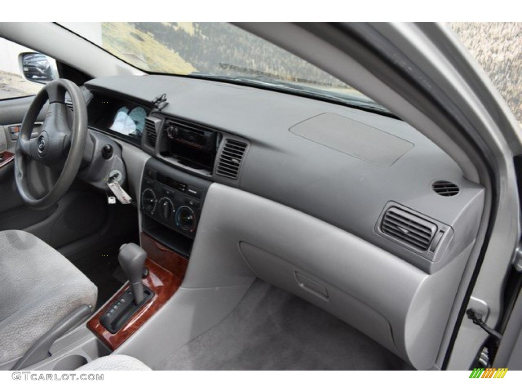 2004 Corolla LE - Lunar Mist Silver Metallic / Light Gray photo #15