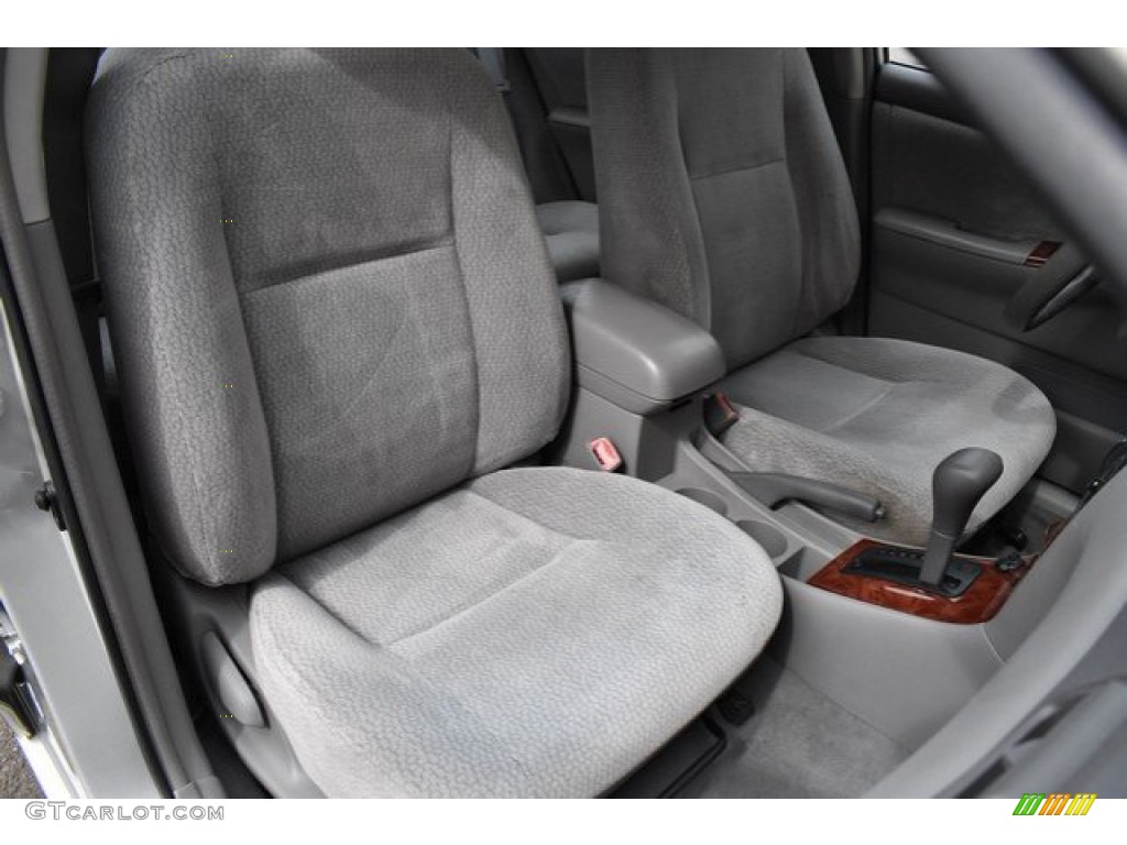 2004 Corolla LE - Lunar Mist Silver Metallic / Light Gray photo #18