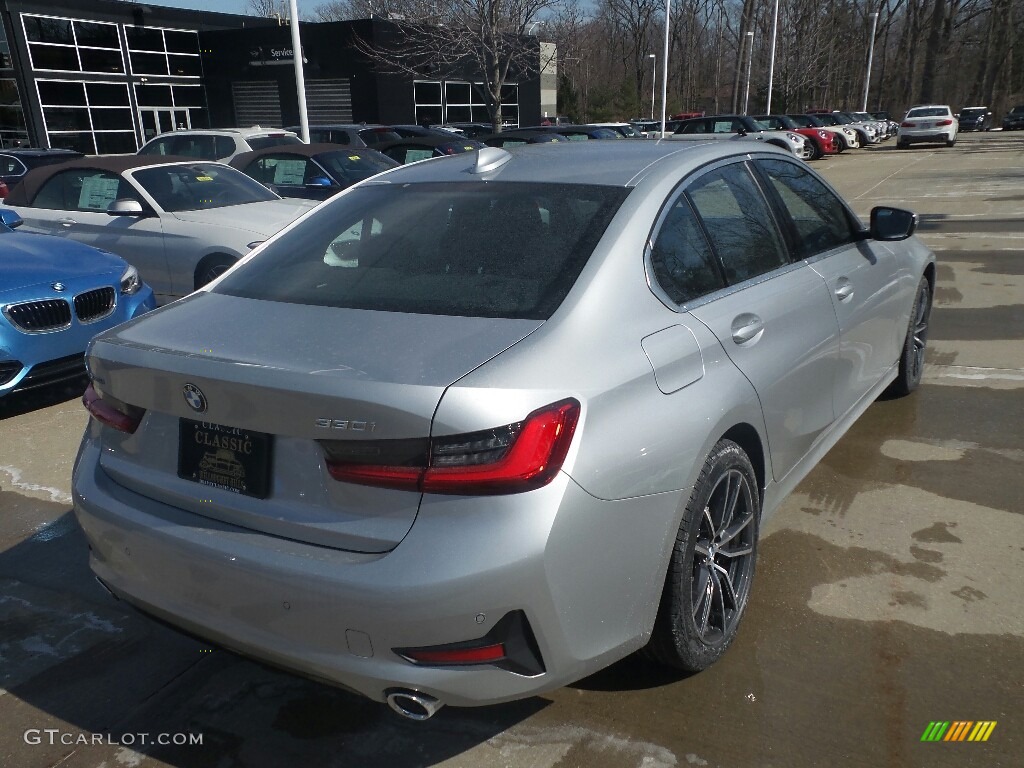 2019 3 Series 330i xDrive Sedan - Glacier Silver Metallic / Black photo #2