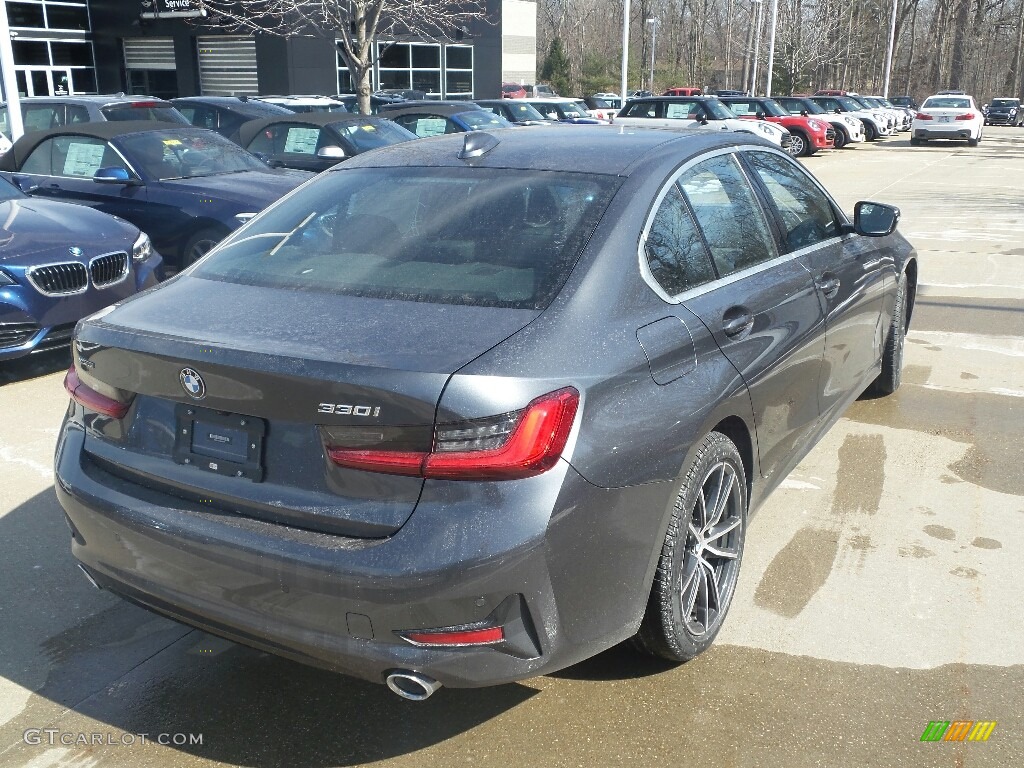 2019 3 Series 330i xDrive Sedan - Mineral Gray Metallic / Black photo #2