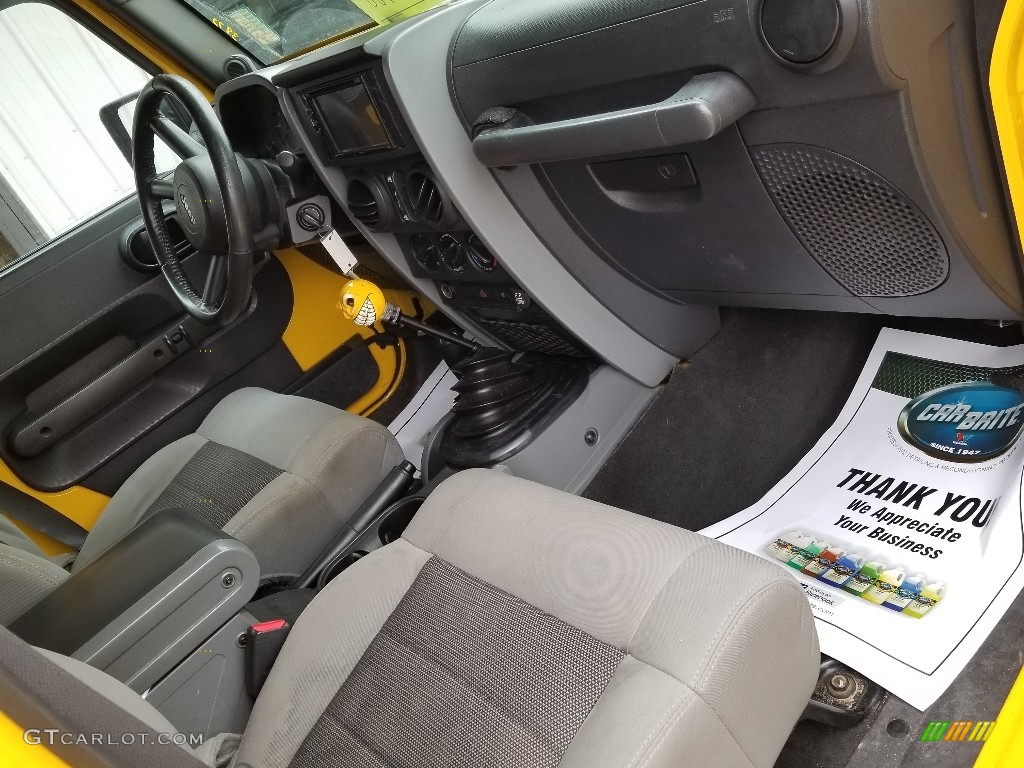 2009 Wrangler Unlimited X 4x4 - Detonator Yellow / Dark Slate Gray/Medium Slate Gray photo #17