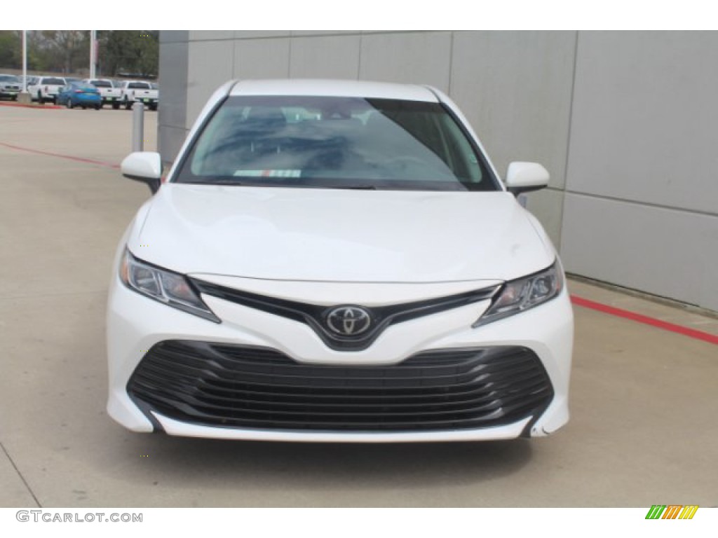 2018 Camry LE - Super White / Black photo #3