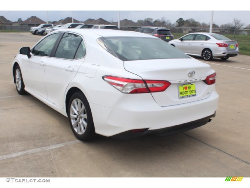 2018 Camry LE - Super White / Black photo #6