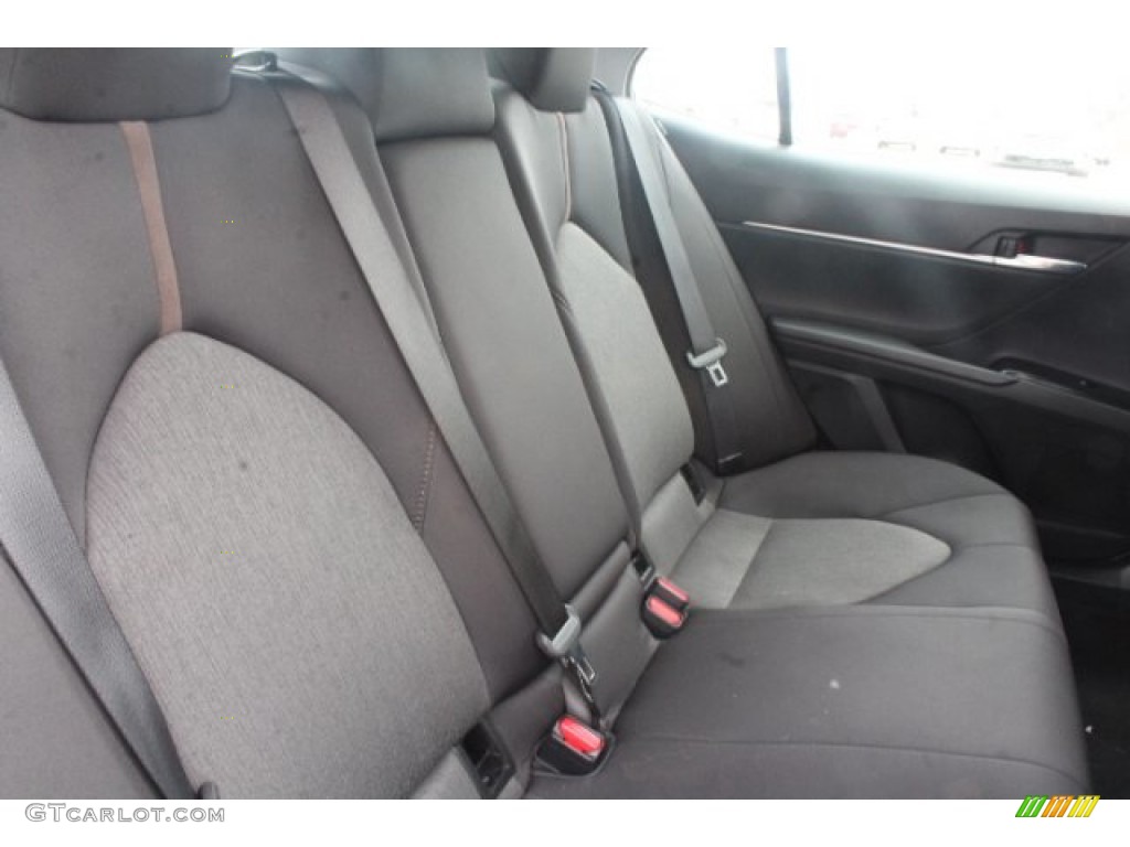 2018 Camry LE - Super White / Black photo #23