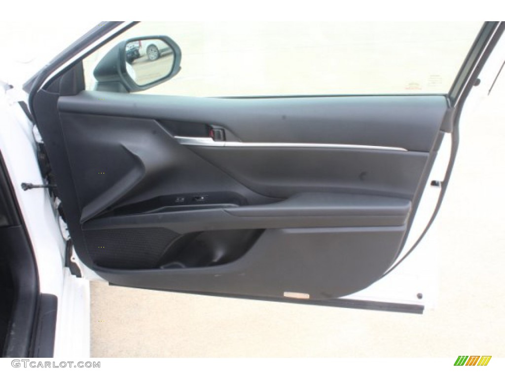 2018 Camry LE - Super White / Black photo #24