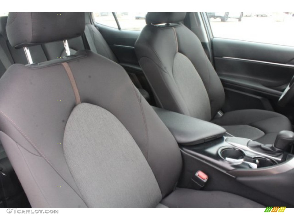 2018 Camry LE - Super White / Black photo #25