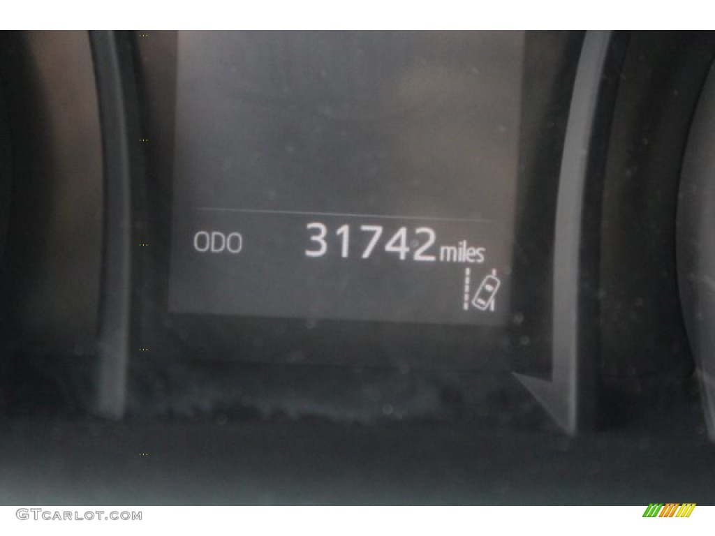 2018 Camry LE - Super White / Black photo #27