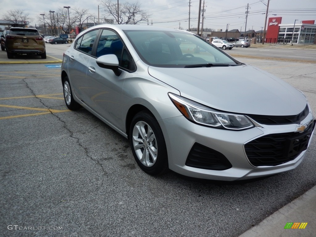 2019 Cruze LS Hatchback - Silver Ice Metallic / Black photo #3
