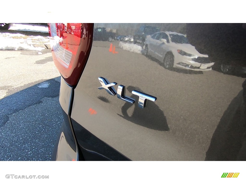 2019 Explorer XLT 4WD - Magnetic / Medium Black photo #10